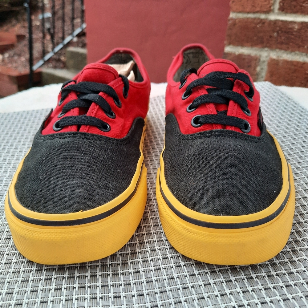Vans x Disney Mickey Mouse 90th Anniversary Limited Edition Sneakers Rare - Picture 6 of 11
